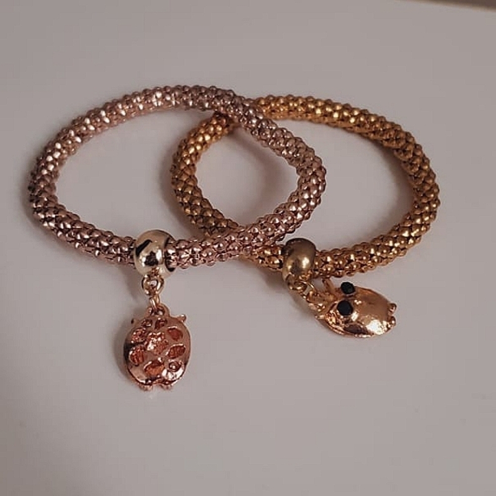 Gold Tone Wooven Wide Chain  Vermeil Bracelet. 🌴